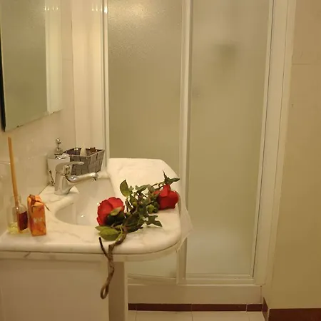 95 In Bed & Breakfast Rome